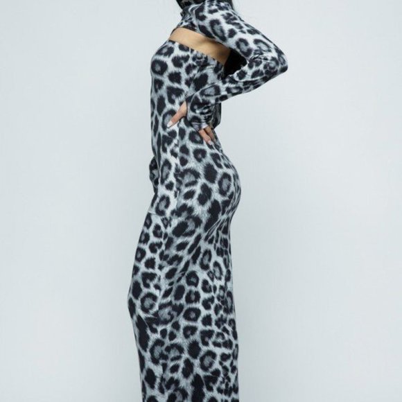 Mock Neck Long Sleeve Thumb Dress - Picture 2 of 2